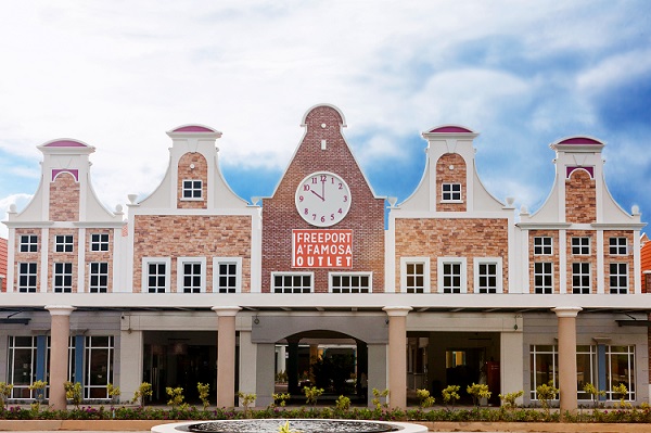 FA0-facade clock