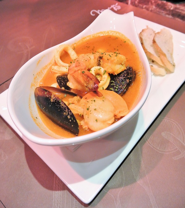 Seafood Tom Yam Soup- Meja