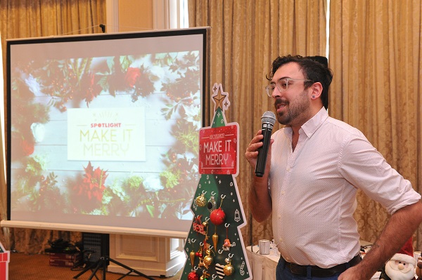 Nick Casey, Spotlight’s Creative Content Manager introducing the siz on-trend decoration palate