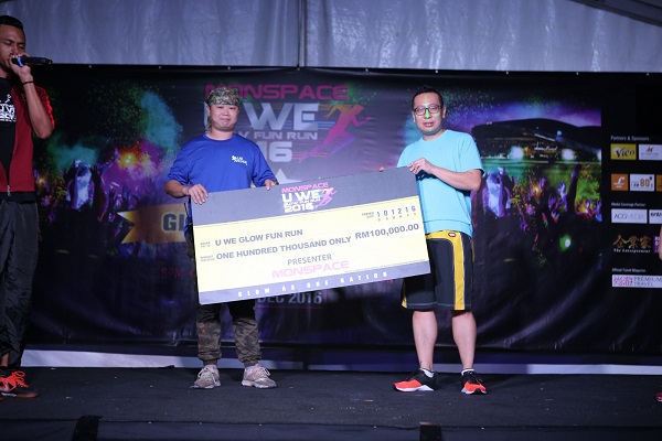 u-we-glow-fun-run-2