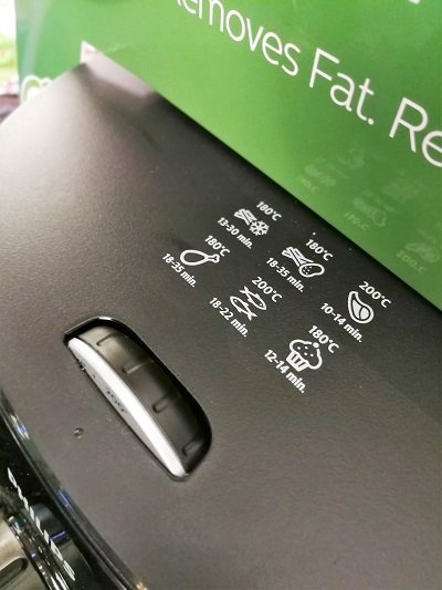 the Philips Viva Collection Airfryer XXL (HD9630/99) 