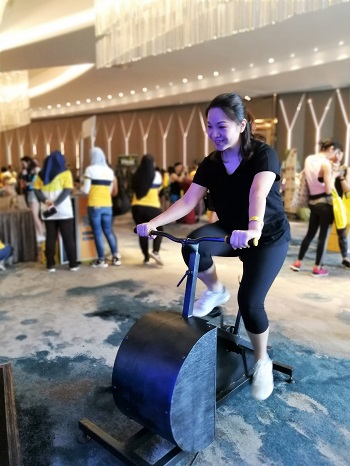 Sunlife Malaysia Roll With Carol 